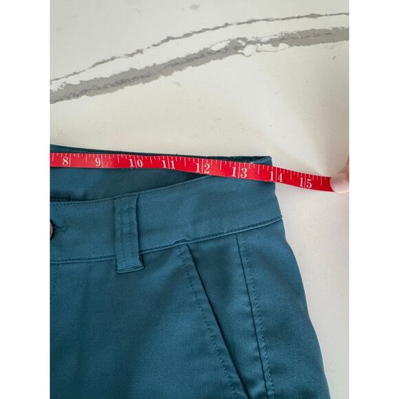 Under Armour Women's Shorts Heat Gear‎ Size 2 Blue Golf - Picture 7 of 9